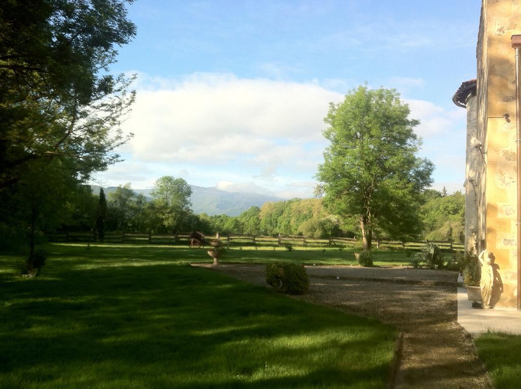 Domaine Du Val De Soux Bed & Breakfast Montgaillard-de-Salies Bagian luar foto